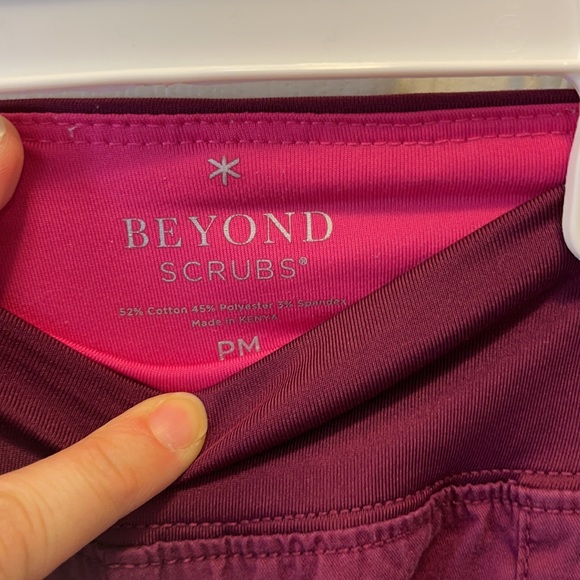 Beyond scrubs wine scrubs - Picture 2 of 4